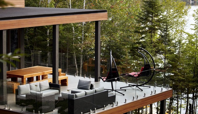 Luxury private estate, waterfront, accommodates 14 people, very private area.
