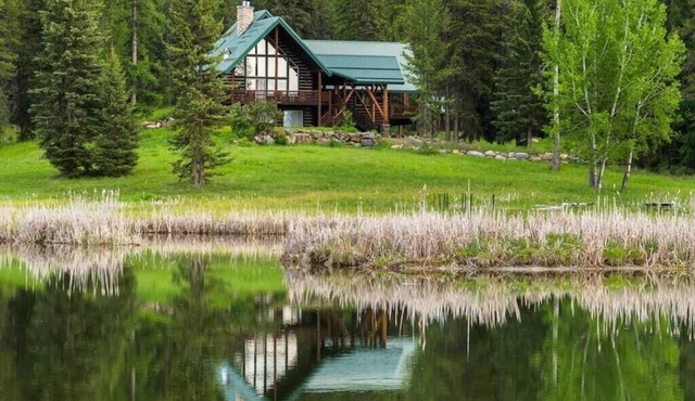 Luxury Private Home with Private 4 Acre Pond
