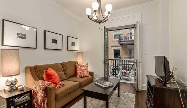 Luxury Private Residence in Historic Toronto Building. Full Service Available