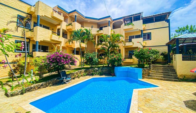 Luxury Private Villas w Pool and near Beach. No All Inclusive Fees. Sleeps 40!