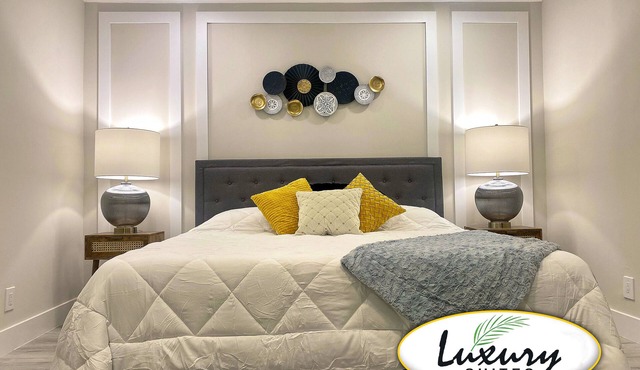 LUXURY, PRIVTA SUITE, KING BED, NEAR BEACHES, PGA, DOWNTOWN GARDENS, ROGER DEAN.