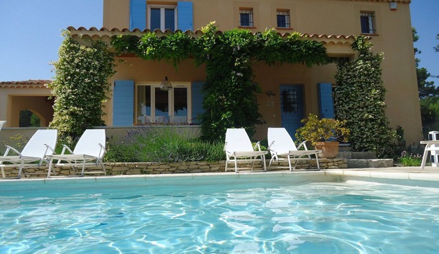 Luxury Provence Villa | Villa Saumane | 4 Bedrooms | Private Pool
