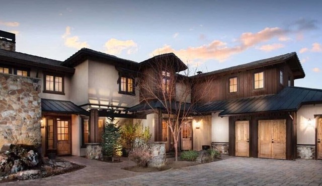 Luxury Pronghorn Resort 4-bedroom Villa on 18th hole