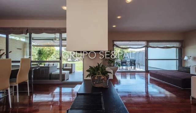 Luxury Property overlooking the 13th Fairway