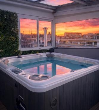 Luxury property - Rooftop & Jacuzzi