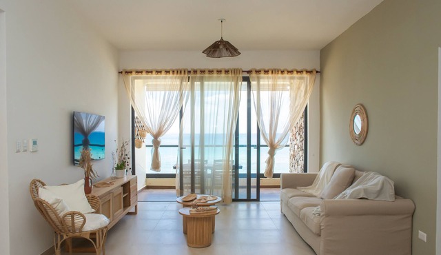 Luxury Puntarena Beach front condo