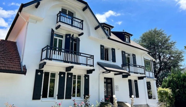 Luxury Pyrenees Villa, Tourmalet, gardens, gym - 7 bedrooms