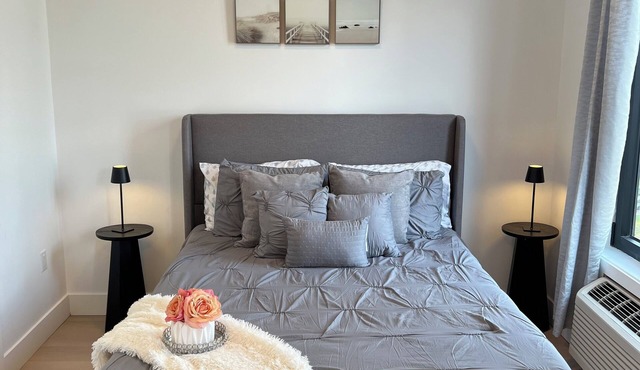 Luxury Queen Studio- Minutes To NYC, EWR & MetLife