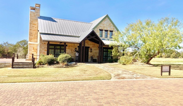 Luxury Ranch house near College Station