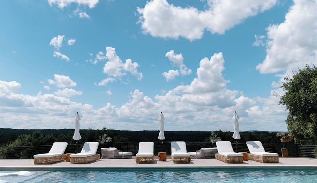 Luxury Ranch Near Austin - Perfect For Family Reunions, Pool, Spectacular Views!