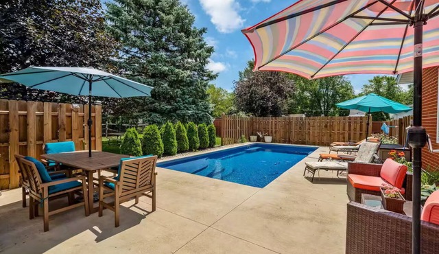 Luxury Ranch Retreat, 5BR, Modern Home, Pool, etc