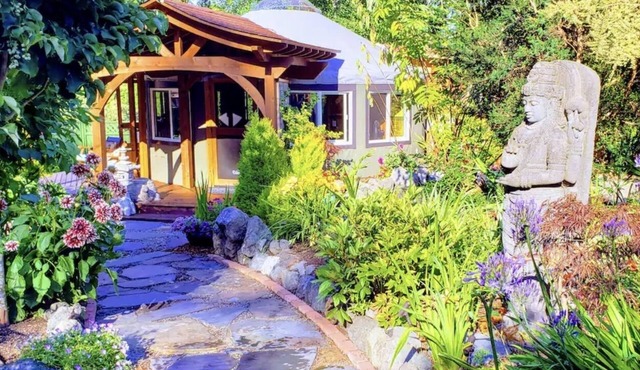 Luxury Retreat Yurt at Brigadoon