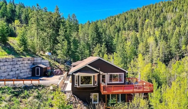 Luxury Red Rocks w/Firepit, BBQ & NEW Hottub