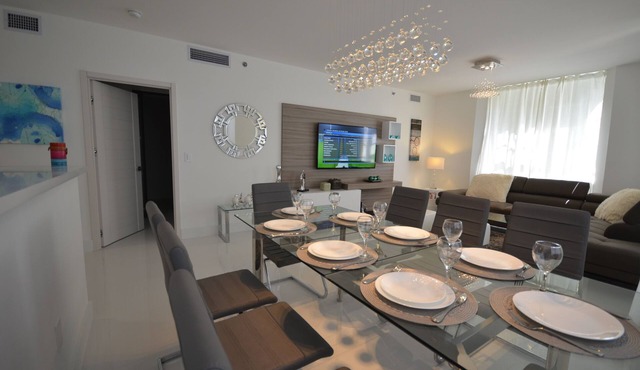 Luxury Remodeled, 3BR, Amenities, Gated Complex, Perfect Location