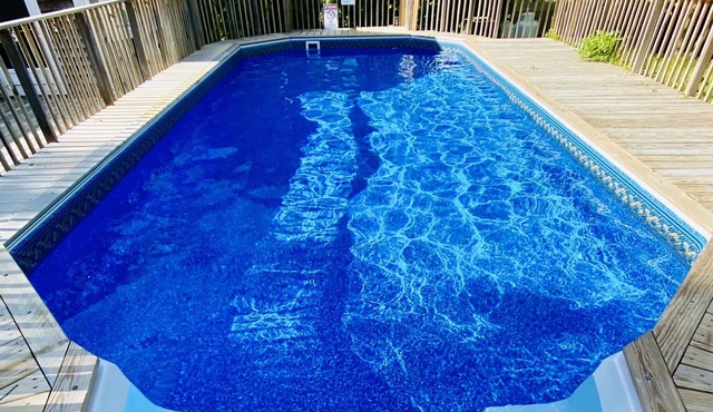 Luxury Renovated 5BR Retreat w/Heated Pool, A/C & Near Beaches + Nickerson Park