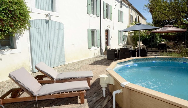 Luxury renovated farmhouse in quiet village with private pool and parking. Wi-Fi