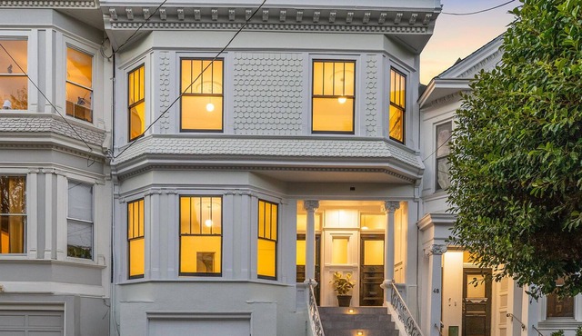 Luxury Renovated Victorian Modern home desirable Duboce Triangle