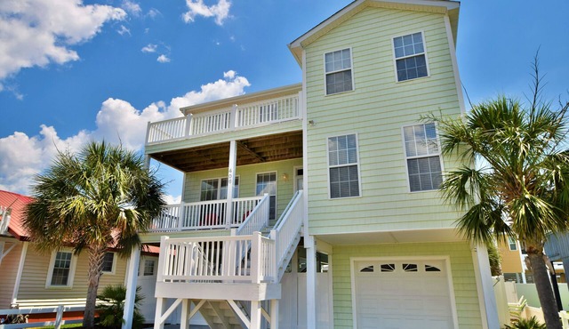 Luxury Rental W/Private Pool Steps from the Beach