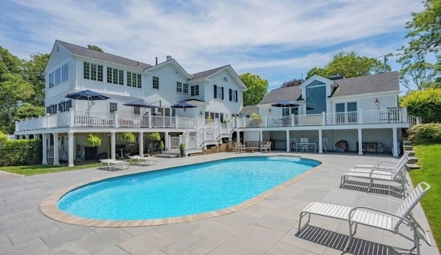 Luxury rental with pool. Close to village and beach. RPMS157