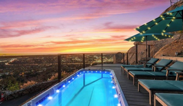 Luxury Resort Style Dream Villa w/Best Views of SD