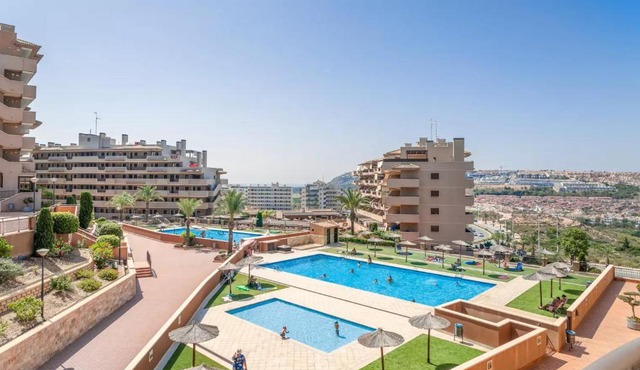 luxury resort vistas al mar
