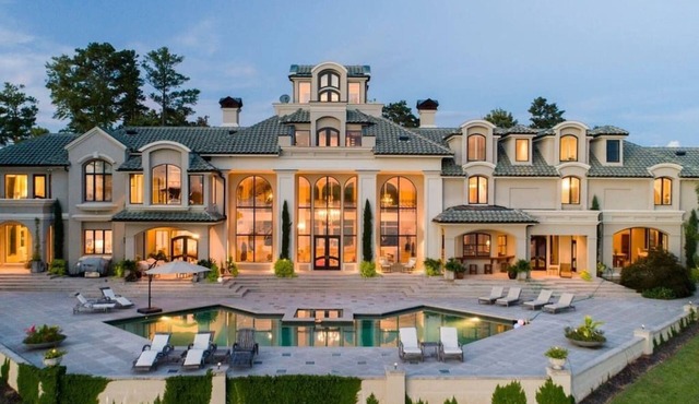 Luxury Retreat at Lake Martin - Lakeside Grande Villa