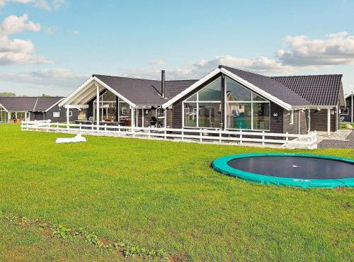 Luxury Retreat by Skastrup