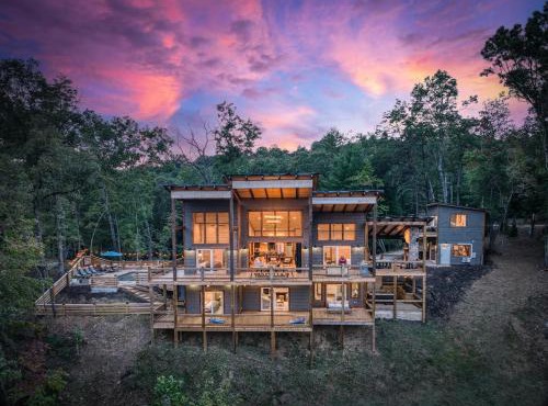 Luxury Retreat Heated Pool Spa Games Sleeps 16