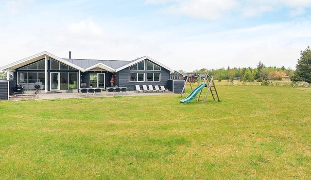 Luxury Retreat in albaek