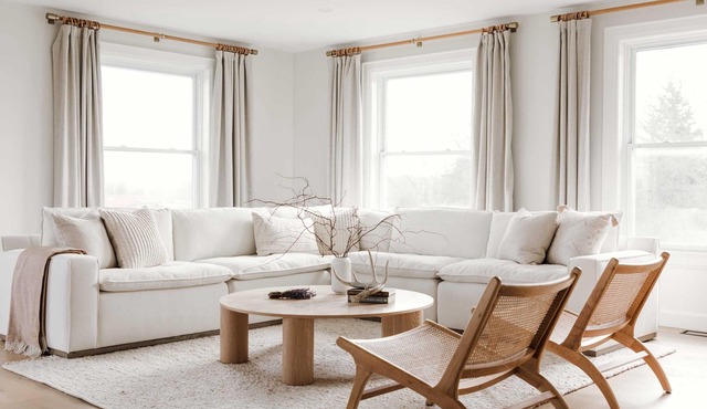 Luxury Retreat in PEC w/Sauna, Pilates/Yoga/Peloton Studio, Nature, Theatre