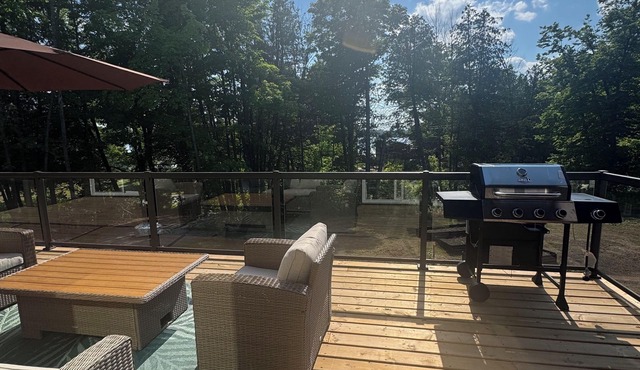 Luxury retreat in Trent River, Ontario - Three Fires Chalet