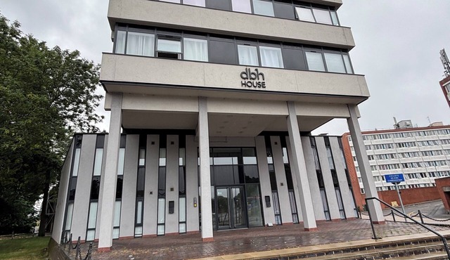 Luxury Retreat in Carlton, Nottingham – Stylish Comfort & Convenience