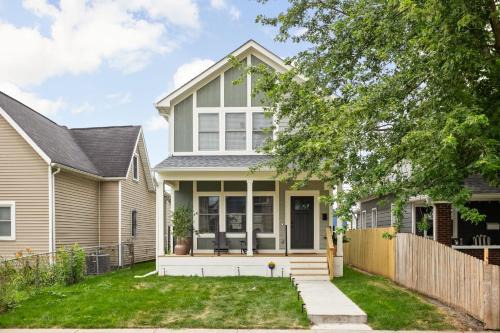 Luxury Retreat Near Downtown