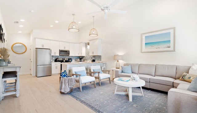 Luxury Retreat on Oleander - Unit E