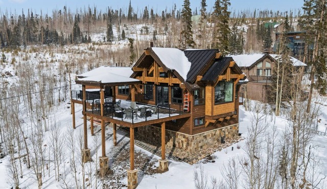 Luxury Retreat - Panoramic Mountain & Lake Views, Hot Tub & Gazebo