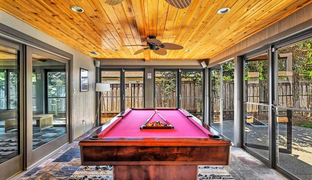 Luxury Retreat Pool, Hot Tub Cigar Lounge