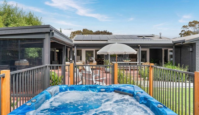 Luxury Retreat - Spa, Beach, Wineries