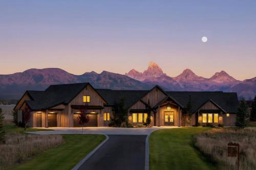 Luxury Retreat Teton Views 3 Acres