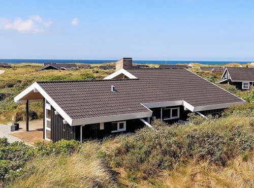 Luxury Retreat with Sea View