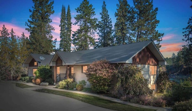 Luxury Riverfront Escape with Kayaks & Views