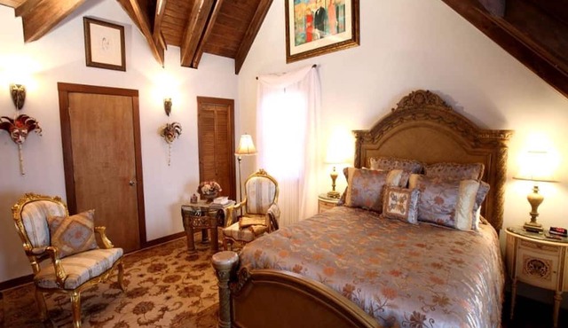 Luxury Romantic Bed and Breakfast Retreat in Northern Arkansas