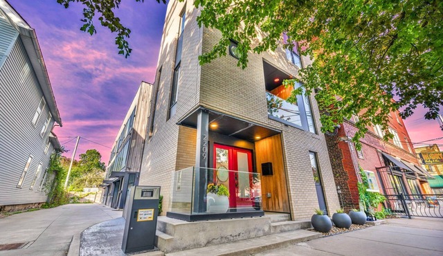 Luxury Rooftop Oasis Tremont: Sauna & Cold Plunge