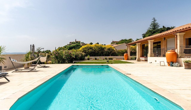 Luxury Room in Charming Villa in Provence