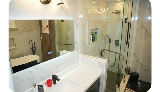 Luxury Room in Vaughan