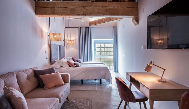 Luxury Room La Dársena in Palencia with Wi-Fi