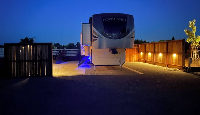 Luxury RV in gated, quiet, country setting. Perfect for traveling professionals.