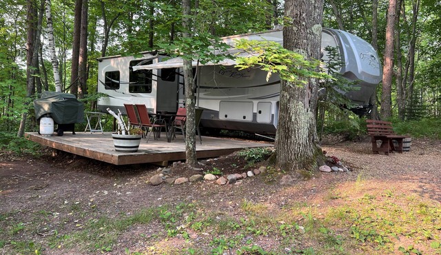 Luxury RV near Duluth, state parks for hiking, and ATV trails