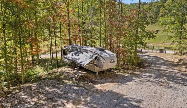 Luxury RV Retreat wd firepit and grille– Serene Wooded Stay near Red River Gorge