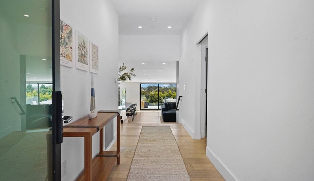 Luxury Santa Monica Stay Spacious 5BR Golfview Pet