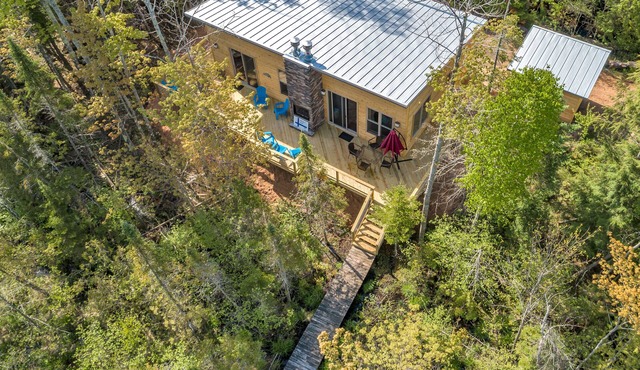 Luxury Scandinavian-Style Lake House Very Near Porcupine Mountains. VIDEO